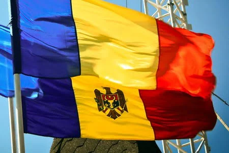 Флаги Румынии и Республики Молдова