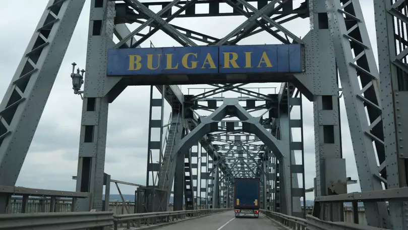 Se închide Podul Giurgiu-Ruse. Rute alternative pentru camioane.